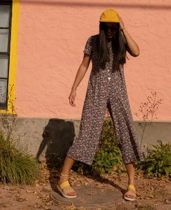 Keen Ellecity Slide Mit Keilabsatz Für Damen | Natural Leather/Clearly Aqua -Keen Verkäufe KEEN PDP LifeGrid Sngl Elle Right 9979e332 b019 47cc 99f2 44296556482e