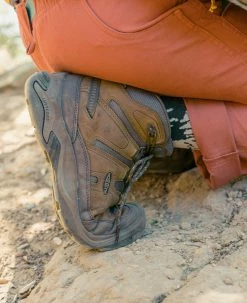 Keen Circadia Waterproof Wanderstiefel Für Herren | Dark Olive/Potters Clay -Keen Verkäufe MCircadiaMid MidWideLifestylePDPSingleRight c9c4182d 7135 41d7 9a36 0941416b4c78