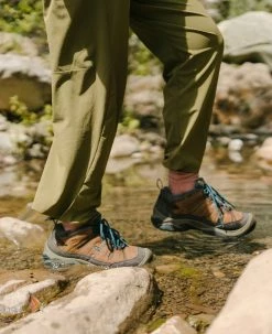 Keen Circadia Waterproof Wanderschuhe Für Damen | Black/Cloud Blue -Keen Verkäufe WCircadia WideLifestylePDPSingleLeft 00adf00c 5df5 435f 90c1 559b3fb00392