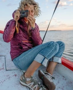 Keen Whisper Sandalen Für Damen | Original Tie Dye -Keen Verkäufe WhisperLifestylePDPSingleRight 49f20af3 64a0 40cd 8848 ad4b57a909d7