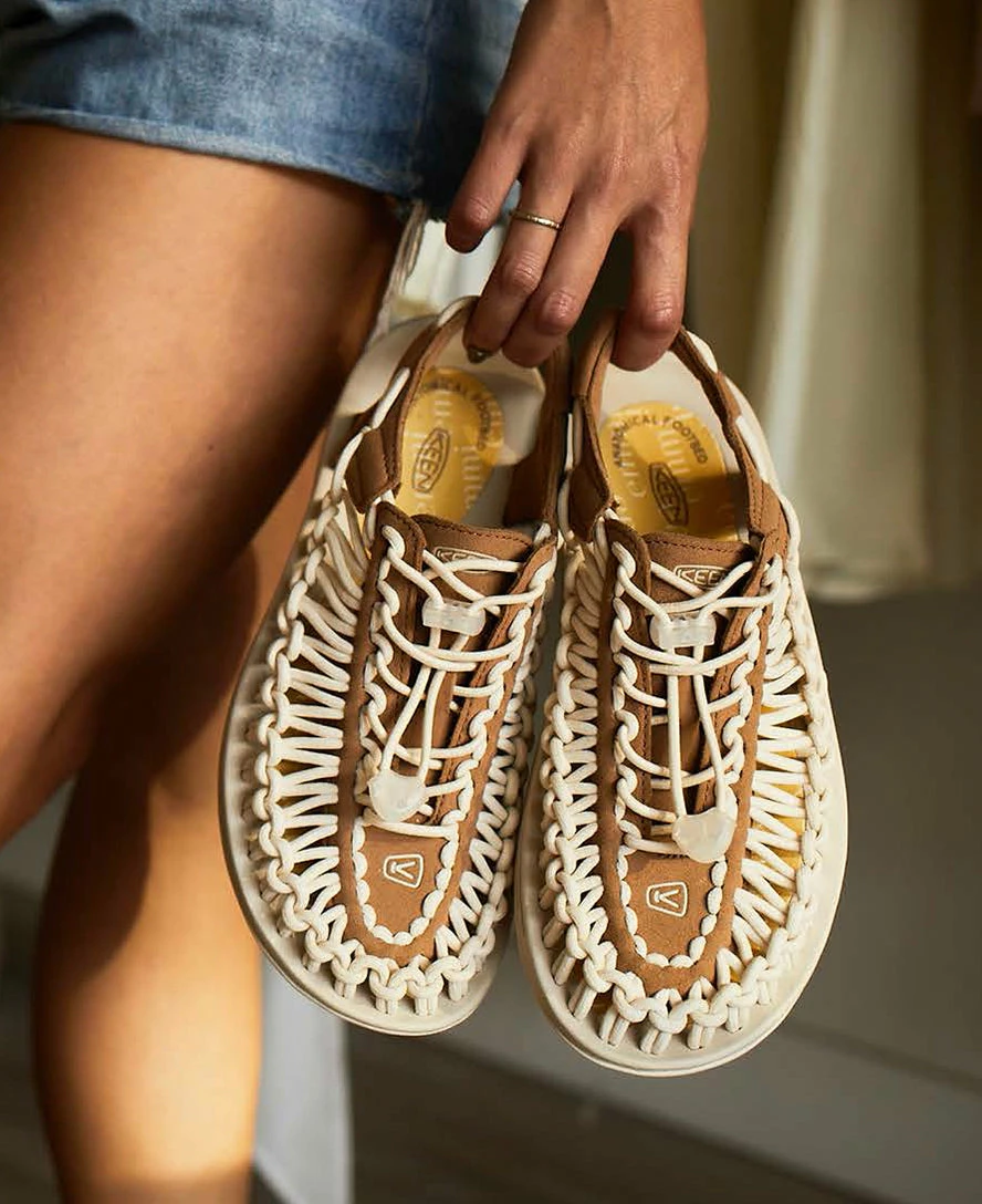 Keen UNEEK Für Damen | Original Tie Dye/Birch 8 Keen UNEEK Für Damen | Original Tie Dye/Birch – Bild 8